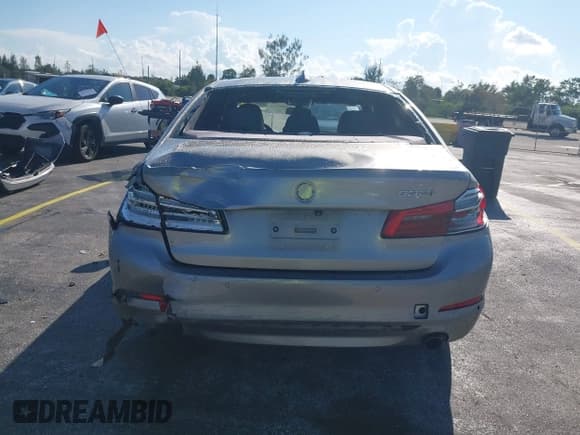 ✅ 2017 BMW 5 Series 530i • VIN: WBAJA5C36HG896115 • Lot: 43229244. Listed on IAAI with 135,256 mi. Free auction sales archive from the USA and detailed vehicle history report at DreamBid. Image 15.