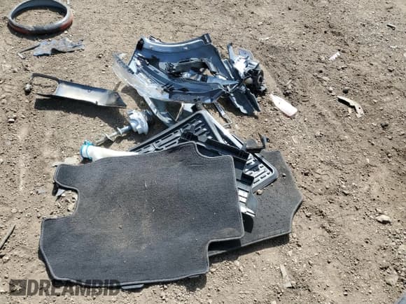 ✅ 2022 Honda HR-V LX • VIN: 3CZRU5H34NM718219 • Lot: 53357985. Wystawiony na Copart z przebiegiem Nie podano. Bezpłatny archiwum sprzedaży aukcyjnych z USA i szczegółowy raport historii pojazdu na DreamBid. Zdjęcie 13.