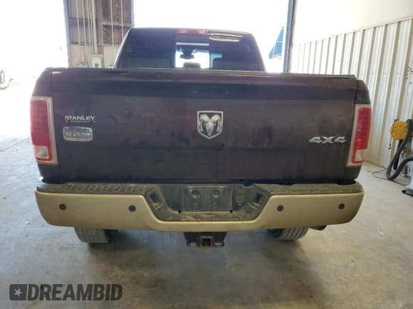 ✅ 2015 Ram 2500 Longhorn • VIN: 3C6UR5GL2FG600860 • Лот: 56674975. Опубликован ранее на Copart с пробегом 173 534 миль. Бесплатный доступ к архиву аукционных продаж из США и подробный отчёт об истории автомобиля на DreamBid. Изображение 6.