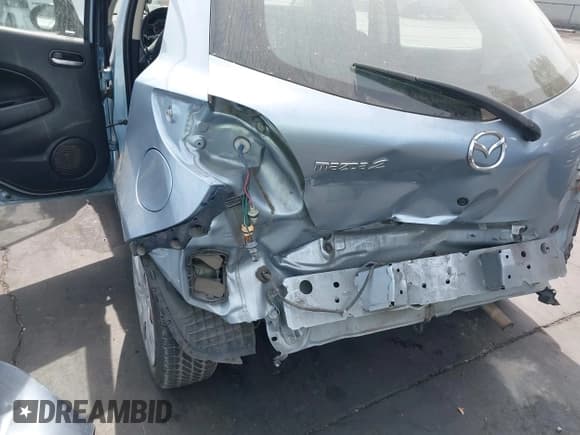 ✅ 2013 Mazda 2 Sport • VIN: JM1DE1KZ1D0161824 • Lot: 43214717. Listed on IAAI with 280,407 mi. Free auction sales archive from the USA and detailed vehicle history report at DreamBid. Image 6.