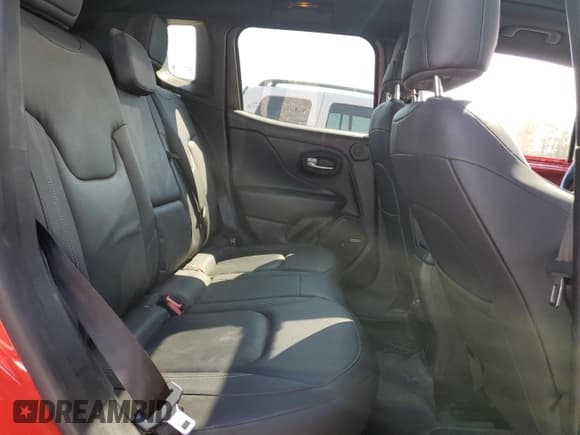 ✅ 2020 Jeep Renegade Latitude • VIN: ZACNJBB13LPM01011 • Lot: 81408025. Wystawiony na Copart z przebiegiem 69 906 mil. Bezpłatny archiwum sprzedaży aukcyjnych z USA i szczegółowy raport historii pojazdu na DreamBid. Zdjęcie 11.