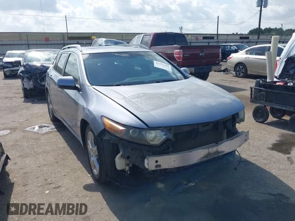 ✅ 2011 Acura TSX Technology • VIN: JH4CW2H6XBC001480 • Lot: 42432484. Listed on IAAI with 140,152 mi. Free auction sales archive from the USA and detailed vehicle history report at DreamBid. Image 1.