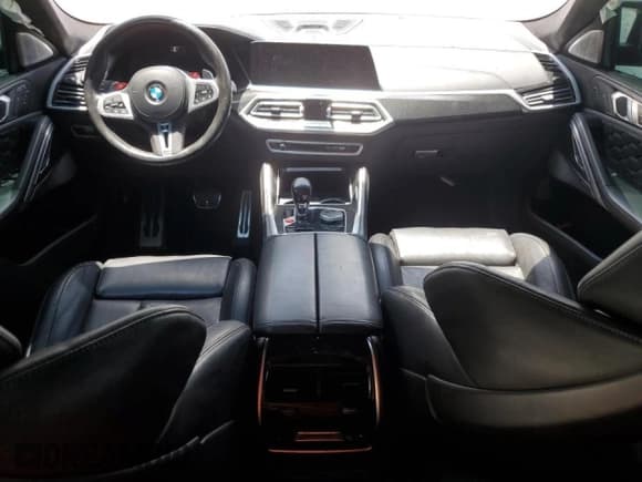 ✅ 2023 BMW X6 M • VIN: 5YMCY0C09P9P32741 • Lot: 60227295. Wystawiony na Copart z przebiegiem Nie podano. Bezpłatny archiwum sprzedaży aukcyjnych z USA i szczegółowy raport historii pojazdu na DreamBid. Zdjęcie 8.