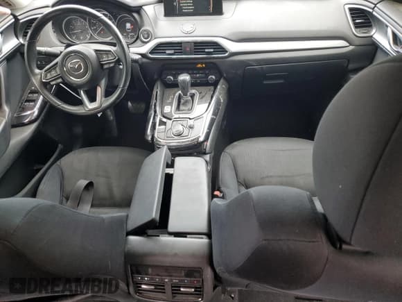 ✅ 2019 Mazda CX-9 Sport • VIN: JM3TCBBY6K0322025 • Лот: 45159805. Опубликован ранее на Copart с пробегом 44 445 миль. Бесплатный доступ к архиву аукционных продаж из США и подробный отчёт об истории автомобиля на DreamBid. Изображение 8.