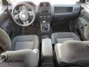 ✅ 2014 Jeep Patriot • VIN: 1C4NJPAB6ED822877 • Lot: 80121384. Wystawiony na Copart z przebiegiem 171 962 mil. Bezpłatny archiwum sprzedaży aukcyjnych z USA i szczegółowy raport historii pojazdu na DreamBid. Zdjęcie 8.