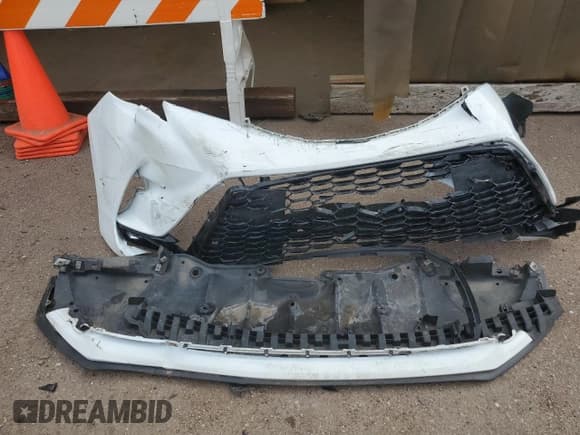 ✅ 2022 Toyota Sienna XSE • VIN: 5TDXSKFC6NS059824 • Lot: 66195065. Wystawiony na Copart z przebiegiem 30 823 mil. Bezpłatny archiwum sprzedaży aukcyjnych z USA i szczegółowy raport historii pojazdu na DreamBid. Zdjęcie 13.