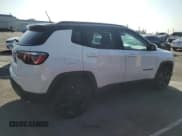 ✅ 2019 Jeep Compass Latitude • VIN: 3C4NJCBB5KT809308 • Lot: 83836715. Wystawiony na Copart z przebiegiem 79 101 mil. Bezpłatny archiwum sprzedaży aukcyjnych z USA i szczegółowy raport historii pojazdu na DreamBid. Zdjęcie 3.