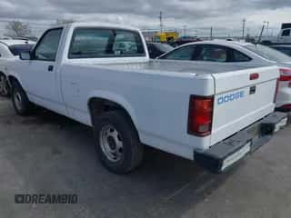 1996 Dodge Dakota SLT z VIN 1B7FL26X6TS672512, wystawiony jako IAAI lot #41975392 z przebiegiem 153 585 mil mil oraz . Historia ofert i sprzedaży dostępna na DreamBid. Obrazek 3.