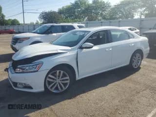 ✅ 2018 Volkswagen Passat SE • VIN: 1VWBA7A32JC044506 • Lot: 53390704. Listed on Copart with 99,328 mi. Free auction sales archive from the USA and detailed vehicle history report at DreamBid. Image 1.