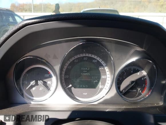 ✅ 2011 Mercedes-Benz C 300 Sport • VIN: WDDGF8BB6BR173262 • Lot: 43630551. Wystawiony na IAAI z przebiegiem 120 055 mil. Bezpłatny archiwum sprzedaży aukcyjnych z USA i szczegółowy raport historii pojazdu na DreamBid. Zdjęcie 7.