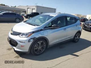 ✅ 2017 Chevrolet Bolt EV Premier • VIN: 1G1FX6S0XH4138566 • Lot: 52361315. Wystawiony na Copart z przebiegiem 121 786 mil. Bezpłatny archiwum sprzedaży aukcyjnych z USA i szczegółowy raport historii pojazdu na DreamBid. Zdjęcie 1.