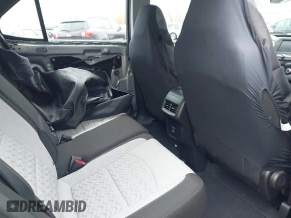 ✅ 2023 Chevrolet Equinox LS • VIN: 3GNAXHEG9PL271678 • Lot: 43640095. Wystawiony na IAAI z przebiegiem 15 099 mil. Bezpłatny archiwum sprzedaży aukcyjnych z USA i szczegółowy raport historii pojazdu na DreamBid. Zdjęcie 8.