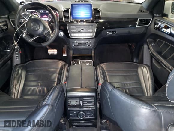 ✅ 2017 Mercedes-Benz GLS 63 AMG • VIN: 4JGDF7FE0HA978513 • Lot: 43703755. Wystawiony na Copart z przebiegiem 94 292 mil. Bezpłatny archiwum sprzedaży aukcyjnych z USA i szczegółowy raport historii pojazdu na DreamBid. Zdjęcie 8.