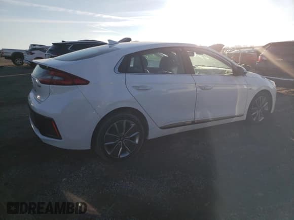 ✅ 2017 Hyundai Ioniq Limited • VIN: KMHC05LC8HU020013 • Lot: 85673464. Wystawiony na Copart z przebiegiem 156 665 mil. Bezpłatny archiwum sprzedaży aukcyjnych z USA i szczegółowy raport historii pojazdu na DreamBid. Zdjęcie 3.