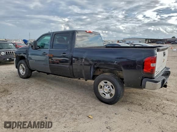 ✅ 2008 Chevrolet Silverado 2500HD 1LT • VIN: 1GCHC23698F105781 • Lot: 94409105. Wystawiony na Copart z przebiegiem Nie podano. Bezpłatny archiwum sprzedaży aukcyjnych z USA i szczegółowy raport historii pojazdu na DreamBid. Zdjęcie 2.