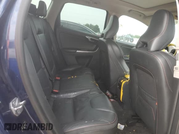 ✅ 2015 Volvo XC60 • VIN: YV449MDV8F2714070 • Lot: 56276064. Listed on Copart with 67,785 mi. Free auction sales archive from the USA and detailed vehicle history report at DreamBid. Image 10.