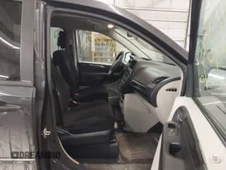 ✅ 2012 Dodge Grand Caravan SE • VIN: 2C4RDGBG3CR296754 • Lot: 42912092. Wystawiony na IAAI z przebiegiem 145 000 mil. Bezpłatny archiwum sprzedaży aukcyjnych z USA i szczegółowy raport historii pojazdu na DreamBid. Zdjęcie 5.