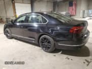 ✅ 2017 Volkswagen Passat S • VIN: 1VWAT7A37HC002915 • Лот: 91670495. Опубликован ранее на Copart с пробегом 70 639 миль. Бесплатный доступ к архиву аукционных продаж из США и подробный отчёт об истории автомобиля на DreamBid. Изображение 2.