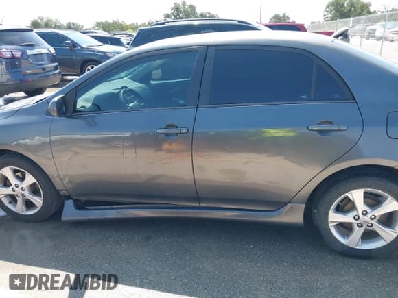 ✅ 2012 Toyota Corolla L • VIN: 2T1BU4EE8CC779022 • Lot: 43177947. Listed on IAAI with 275,155 mi. Free auction sales archive from the USA and detailed vehicle history report at DreamBid. Image 14.