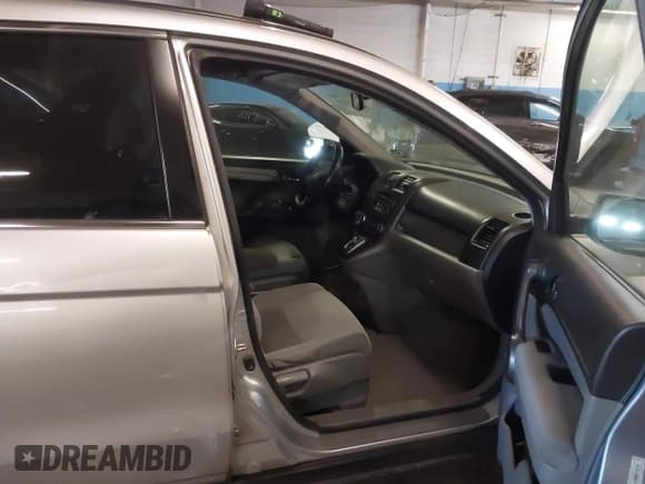 ✅ 2011 Honda CR-V SE • VIN: JHLRE4H45BC029165 • Lot: 43840783. Listed on IAAI with 226,931 mi. Free auction sales archive from the USA and detailed vehicle history report at DreamBid. Image 5.