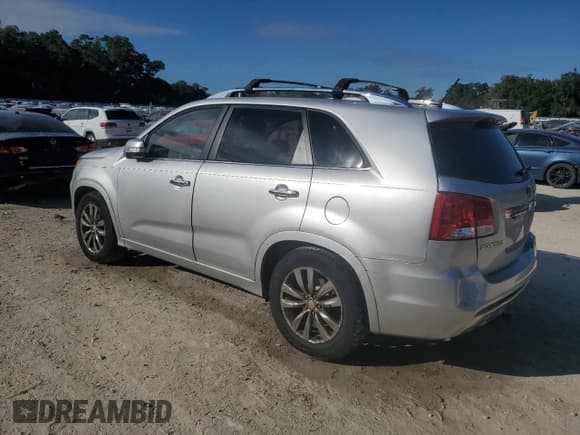 ✅ 2012 Kia Sorento SX • VIN: 5XYKW4A21CG265474 • Lot: 86339025. Wystawiony na Copart z przebiegiem 275 799 mil. Bezpłatny archiwum sprzedaży aukcyjnych z USA i szczegółowy raport historii pojazdu na DreamBid. Zdjęcie 2.