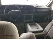 ✅ 2005 Chevrolet Suburban LT • VIN: 3GNEC16Z35G294867 • Лот: 55535585. Опубликован ранее на Copart с пробегом Не указан. Бесплатный доступ к архиву аукционных продаж из США и подробный отчёт об истории автомобиля на DreamBid. Изображение 8.