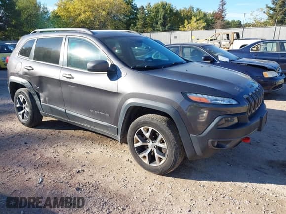 ✅ 2014 Jeep Cherokee Trailhawk • VIN: 1C4PJMBB3EW138332 • Lot: 43434223. Wystawiony na IAAI z przebiegiem 222 938 mil. Bezpłatny archiwum sprzedaży aukcyjnych z USA i szczegółowy raport historii pojazdu na DreamBid. Zdjęcie 1.