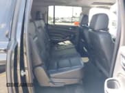 ✅ 2020 Chevrolet Suburban LT • VIN: 1GNSCHKC9LR128203 • Lot: 42275786. Wystawiony na IAAI z przebiegiem 86 217 mil. Bezpłatny archiwum sprzedaży aukcyjnych z USA i szczegółowy raport historii pojazdu na DreamBid. Zdjęcie 8.