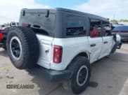 ✅ 2022 Ford Bronco • VIN: 1FMEE5DP1NLB31354 • Lot: 40300510. Wystawiony na IAAI z przebiegiem 8 980 mil. Bezpłatny archiwum sprzedaży aukcyjnych z USA i szczegółowy raport historii pojazdu na DreamBid. Zdjęcie 4.