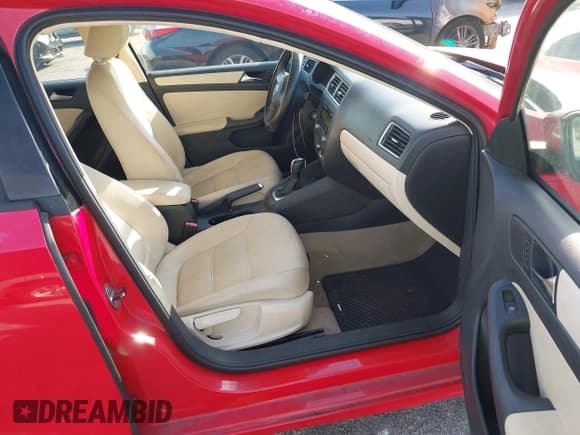 ✅ 2011 Volkswagen Jetta SE • VIN: 3VWDX7AJ5BM394590 • Lot: 43868910. Wystawiony na IAAI z przebiegiem 164 654 mil. Bezpłatny archiwum sprzedaży aukcyjnych z USA i szczegółowy raport historii pojazdu na DreamBid. Zdjęcie 5.