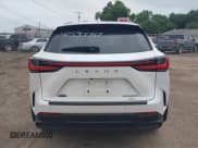 ✅ 2024 Lexus NX 350h Luxury • VIN: 2T2HKCEZ7RC022209 • Lot: 42530047. Wystawiony na IAAI z przebiegiem 33 416 mil. Bezpłatny archiwum sprzedaży aukcyjnych z USA i szczegółowy raport historii pojazdu na DreamBid. Zdjęcie 16.