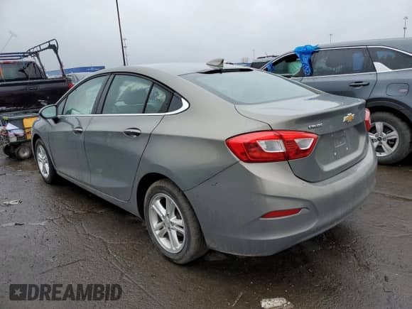 ✅ 2017 Chevrolet Cruze LT • VIN: 1G1BE5SM2H7144538 • Lot: 36235193. Wystawiony na Copart z przebiegiem 64 455 mil mil. Skorzystaj z bezpłatnego archiwum sprzedaży aukcyjnych z USA i zobacz szczegółowy raport historii pojazdu na DreamBid. Zdjęcie 2.