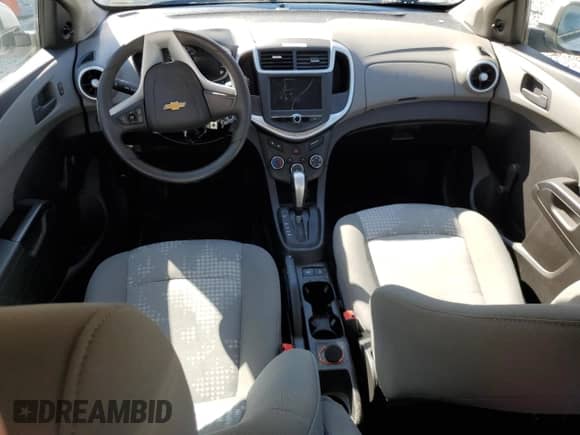 2020 Chevrolet Sonic LS с VIN 1G1JB5SB2L4132029, выставлен на аукционе Copart как лот 64029135 с пробегом 49 250 миль миль и Списание • Salvage title. История ставок и продаж доступна на DreamBid. Изображение 8.