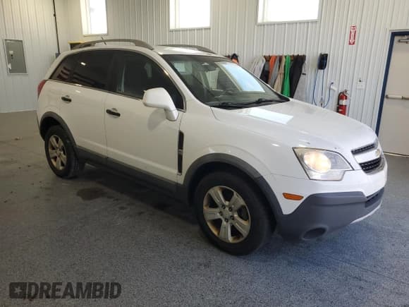 ✅ 2013 Chevrolet Captiva Sport LS • VIN: 3GNFL1EK7DS511633 • Лот: 85088225. Опубликован ранее на Copart с пробегом 215 622 миль. Бесплатный доступ к архиву аукционных продаж из США и подробный отчёт об истории автомобиля на DreamBid. Изображение 4.