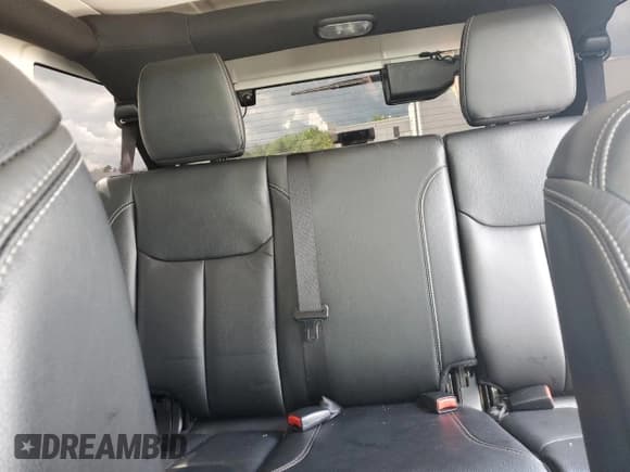 ✅ 2018 Jeep Wrangler Unlimited Rubicon Recon • VIN: 1C4BJWFG2JL873942 • Lot: 58026995. Wystawiony na Copart z przebiegiem 98 542 mil. Bezpłatny archiwum sprzedaży aukcyjnych z USA i szczegółowy raport historii pojazdu na DreamBid. Zdjęcie 10.