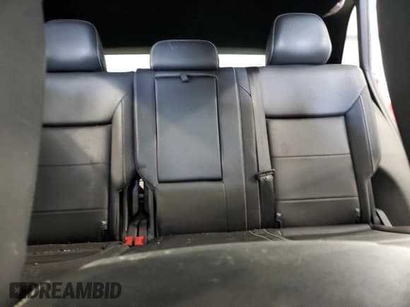 ✅ 2022 Volkswagen Atlas SEL R-Line • VIN: 1V2SE2CA1NC200173 • Lot: 83846385. Listed on Copart with 63,768 mi. Free auction sales archive from the USA and detailed vehicle history report at DreamBid. Image 10.