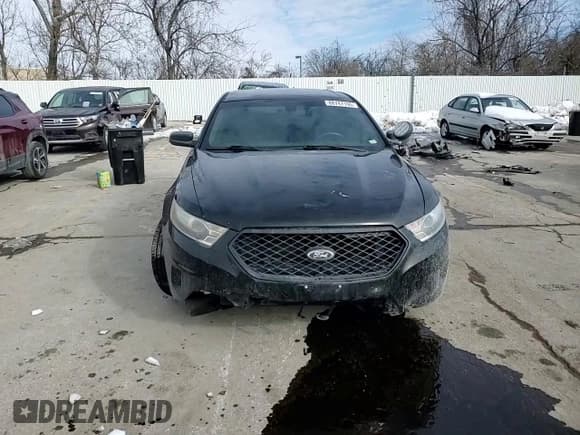 ✅ 2013 Ford Police Interceptor • VIN: 1FAHP2L88DG222560 • Lot: 88747195. Wystawiony na Copart z przebiegiem 168 304 mil. Bezpłatny archiwum sprzedaży aukcyjnych z USA i szczegółowy raport historii pojazdu na DreamBid. Zdjęcie 11.