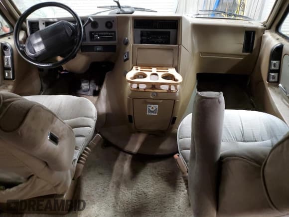 ✅ 1994 GMC Vandura • VIN: 1GDEG25K4RF517086 • Lot: 60879745. Wystawiony na Copart z przebiegiem 135 647 mil. Bezpłatny archiwum sprzedaży aukcyjnych z USA i szczegółowy raport historii pojazdu na DreamBid. Zdjęcie 8.