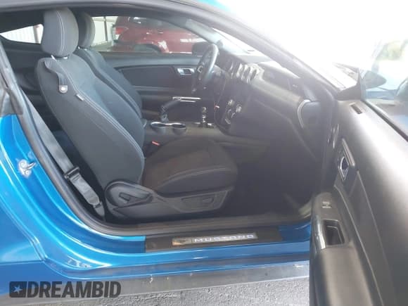 ✅ 2021 Ford Mustang GT • VIN: 1FA6P8CFXM5101257 • Lot: 42207879. Listed on IAAI with 37,036 mi. Free auction sales archive from the USA and detailed vehicle history report at DreamBid. Image 5.