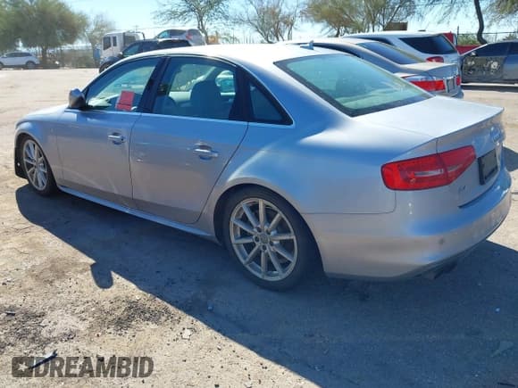 ✅ 2015 Audi A4 Premium Plus • VIN: WAUFFAFLXFN002685 • Lot: 43433313. Listed on IAAI with 94,292 mi. Free auction sales archive from the USA and detailed vehicle history report at DreamBid. Image 3.