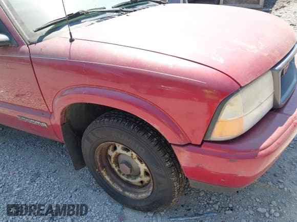 ✅ 1998 GMC Sonoma • VIN: 1GTCS14X6WK516879 • Лот: 42825501. Опубликован ранее на IAAI с пробегом 118 504 миль. Бесплатный доступ к архиву аукционных продаж из США и подробный отчёт об истории автомобиля на DreamBid. Изображение 16.