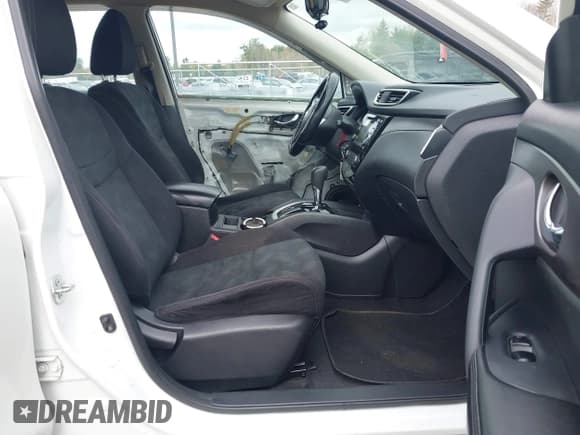 ✅ 2014 Nissan Rogue SV • VIN: 5N1AT2MV5EC769799 • Lot: 42172512. Wystawiony na IAAI z przebiegiem 169 433 mil. Bezpłatny archiwum sprzedaży aukcyjnych z USA i szczegółowy raport historii pojazdu na DreamBid. Zdjęcie 5.