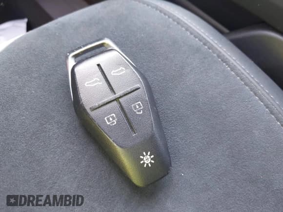 ✅ 2023 Fisker Ocean One • VIN: VCF1ZBU27PG003965 • Лот: 42902438. Опубликован ранее на IAAI с пробегом 6 миль. Бесплатный доступ к архиву аукционных продаж из США и подробный отчёт об истории автомобиля на DreamBid. Изображение 11.