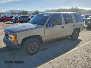 ✅ 1999 GMC Yukon • VIN: 1GKEC13R5XJ801805 • Lot: 94514625. Wystawiony na Copart z przebiegiem 1 762 082 mil. Bezpłatny archiwum sprzedaży aukcyjnych z USA i szczegółowy raport historii pojazdu na DreamBid. Zdjęcie 1.