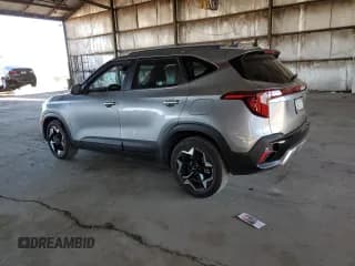 ✅ 2024 Kia Seltos EX • VIN: KNDERCAA6R7650928 • Lot: 82141315. Wystawiony na Copart z przebiegiem 26 444 mil. Bezpłatny archiwum sprzedaży aukcyjnych z USA i szczegółowy raport historii pojazdu na DreamBid. Zdjęcie 2.