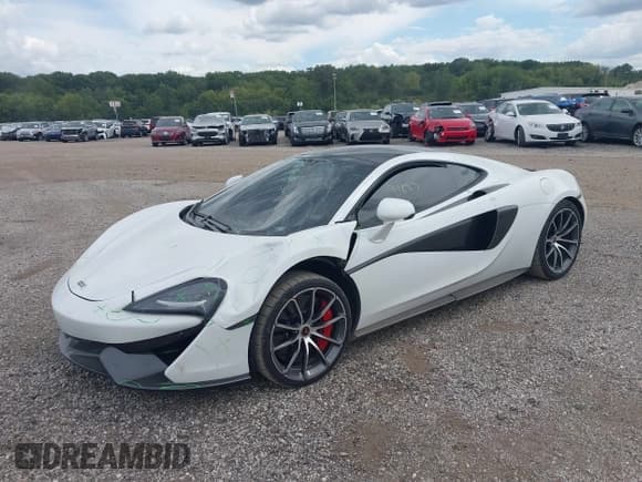 ✅ 2019 McLaren 570GT • VIN: SBM13GAA9KW006088 • Lot: 42891627. Wystawiony na IAAI z przebiegiem 33 037 mil. Bezpłatny archiwum sprzedaży aukcyjnych z USA i szczegółowy raport historii pojazdu na DreamBid. Zdjęcie 20.