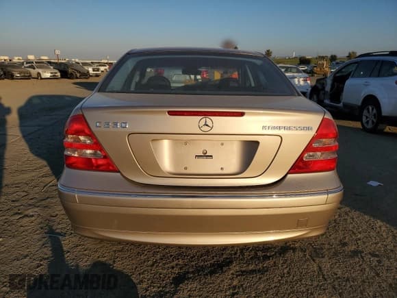 ✅ 2004 Mercedes-Benz C 230 Kompressor • VIN: WDBRF40J14F485417 • Lot: 43089575. Wystawiony na Copart z przebiegiem 53 918 mil. Bezpłatny archiwum sprzedaży aukcyjnych z USA i szczegółowy raport historii pojazdu na DreamBid. Zdjęcie 6.