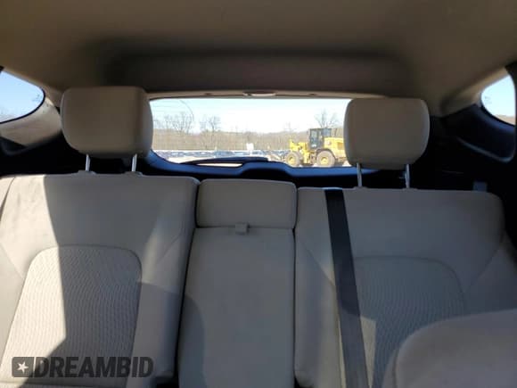 ✅ 2018 Hyundai Santa Fe 2.4L • VIN: 5XYZTDLB1JG514440 • Лот: 50703004. Опубликован ранее на Copart с пробегом 92 545 миль. Бесплатный доступ к архиву аукционных продаж из США и подробный отчёт об истории автомобиля на DreamBid. Изображение 10.