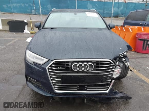 ✅ 2017 Audi A3 e-tron Sportback Premium Plus • VIN: WAUTPBFFXHA035549 • Lot: 41547798. Wystawiony na IAAI z przebiegiem 65 808 mil. Bezpłatny archiwum sprzedaży aukcyjnych z USA i szczegółowy raport historii pojazdu na DreamBid. Zdjęcie 12.