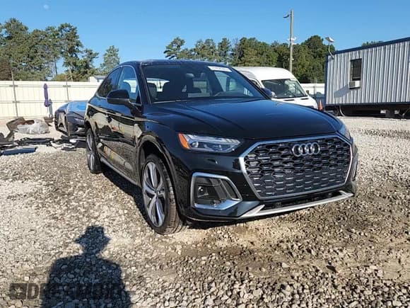 ✅ 2024 Audi Q5 Sportback S line Prestige • VIN: WA16AAFY3R2037288 • Lot: 71458305. Listed on Copart with 14,731 mi. Free auction sales archive from the USA and detailed vehicle history report at DreamBid. Image 14.